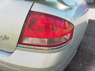 FORD FALCON RIGHT TAILLIGHT BA, SEDAN, 191822 KMS, 10/2002-09/2005 - image 1 of 4