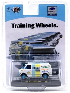 M2 MACHINES CHASE 1972 CHEVROLET G10 VAN HOBBY EXCLUSIVE 1/400 - Picture 1 of 2