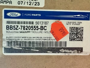 NEW OEM Ford Front Door outside Molding BB5Z-7820555-BC Explorer 2011-2019 (G) - Bild 1 von 5