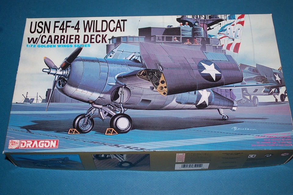 Dragon 5024 - USN F4F-4 Wildcat w/Carrier Deck scala 1/72 - Immagine 1 di 1