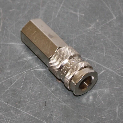 Parker Quick Connect Socket 23KAIN17MPN, 1/4" x 3/8" NPSF, Industrial, Rectus 23 - Image 1 of 4