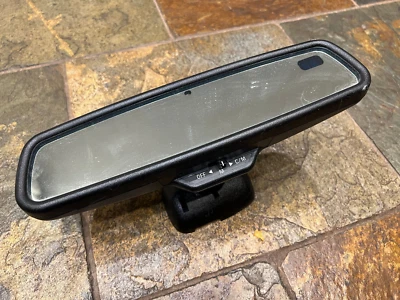 1996-1999 Chevy Suburban Tahoe Yukon Rear View Mirror Auto Dim Compass GNTX-140 - Image 1 of 4