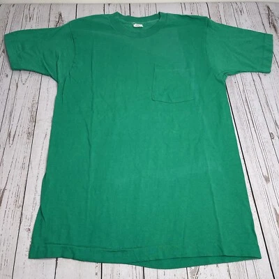 Camiseta en blanco vintage BVD para hombre de una sola puntada con bolsillo pequeña verde hecha en EE. UU. Foto 1 de 4