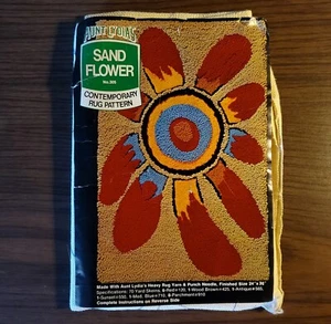 Aunt Lydia's Sand Flower Latch Hook Pattern Canvas no. 305 - Picture 1 of 3