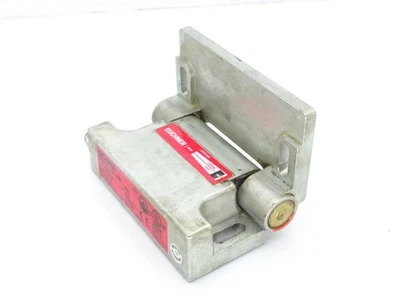 EUCHNER ESH-PRO-11A-1205 CONNECTOR - Image 1 of 3