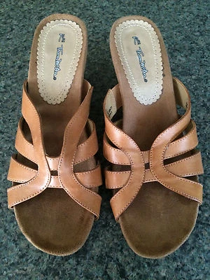 Mujer Thom McAnn 7.5 Cuña Sandalia Zapato Marrón Onda Cruzada Elastizado Suave 3" Tacón Foto 1 de 4