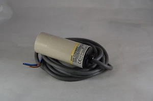 E2K-C25ME1  -  Omron  -  Long-Distance Capacitive Sensor - Picture 1 of 3