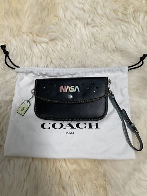 🚀Bolso de mano Coach NASA Dinky cuero curtido en relieve CrossBod 10833 RARO🚀 Foto 1 de 4