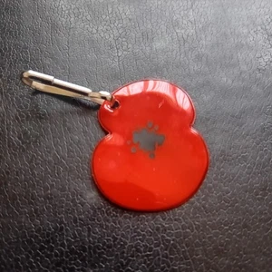 UNA AMAPOLA DE DOS PÉTALOS ÚNICA Collar Reflector Etiqueta o Llavero. Nuevo para usar. - Imagen 1 de 1