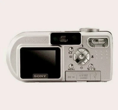 Sony Cyber-shot DSC-P8 3.2MP Digital Camera Silver Smart Zoom - Image 1 of 2