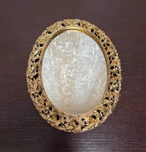 Vintage verzierter ovaler Kosmetikspiegel Gold Metall filigraner Rahmen Hollywood Regency 9" - Bild 1 von 5