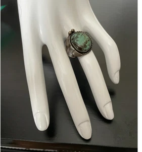 Vintage Navajo Turquoise Sterling Sliver Size 6 - Picture 1 of 5