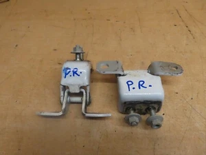 2020 Suzuki Vitara Boosterjet Hybrid - Beifahrer N/S Hecktürscharniere (B17) - Bild 1 von 2