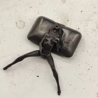 Mini estatua de latón macizo china para dormir niña sexual arte coleccionable Foto 1 de 4