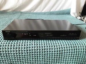 DENON TU-260L  TUNER - BLACK FINISH - Picture 1 of 9