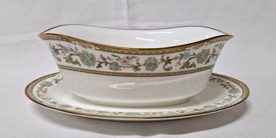 Noritake Sakura 9704 Gravy Boat w/attached underdish Pink Green Floral Border - Image 1 of 3