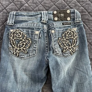 Miss Me Capri Jeans Girls 10 Floral Embroidered Studded Crop Western C3 - Picture 1 of 9