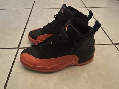Jordan 12 Naranja Brillante Juvenil Talla 6 Foto 1 de 2