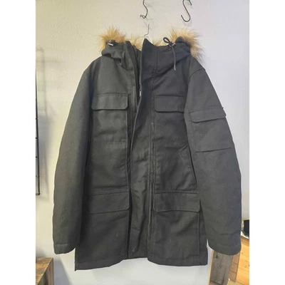 H&M L.O.G.G. Chaqueta parka acolchada negra con capucha de piel sintética talla M abrigo de invierno para hombre Foto 1 de 4