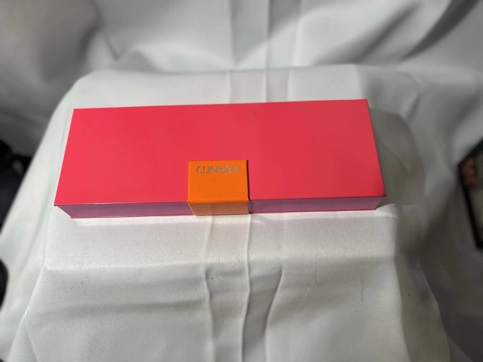 Clinique Party Eyes Holiday Makeup Set Eyeshadow Palette Eyeliners Brushes - Image 1 of 4