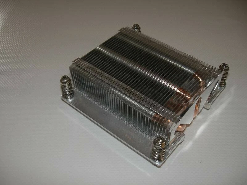 Coolermaster 1HE passiv Industriekühler, LGA 1366, S1N-PLFHS-07-GP - Bild 1 von 2