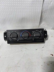 99 00 01 02 Chevy Tahoe Temperature Climate Control A/C 1999-2002 15054698 RL - Picture 1 of 7