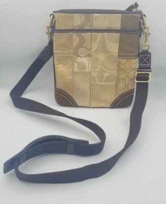 Bolsa de mão Coach Patchwork Swingpack carteiro corpo transversal - LEIA - Imagem 1 de 4