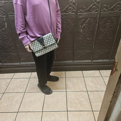 ✿ Vintage Gucci Accessory Collection GG Supreme Canvas Shoulder Bag Italy - Image 1 of 4