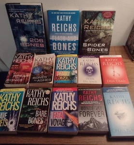 Kathy Reichs- Lot of 13 Books- 3 Hardbacks/10 Paperbacks - Picture 1 of 4