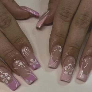24x French Tip Press On Nail Medium Length False Nail Flowers Artificial Nail - Picture 1 of 8