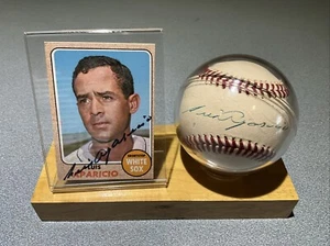 1968 Topps Luis Aparicio 310 Auto Autographed Signed CARD White Sox & BALL STAND - Picture 1 of 10