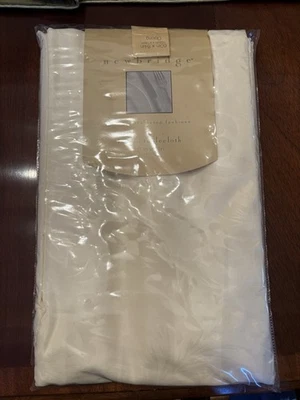NEWBRIDGE Ivory TABLE CLOTH Damask, NEW, 60" X 84" Oblong - Image 1 of 4