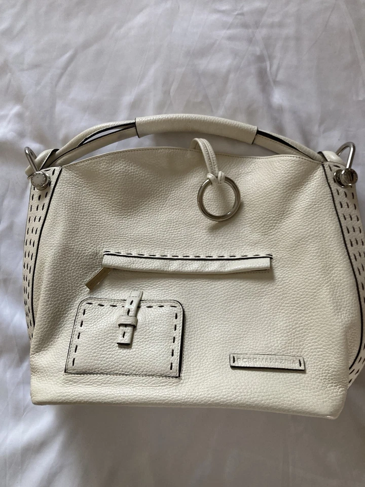 Bolso de Hombro Hobo BCBG MAXAZRIA Cuero Guijarro Color Crema Foto 1 de 4