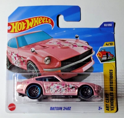 Hot Wheels - Datsun 240Z - Carta Corto - Rosa - HW Art Cars 2025 - JBB66 - Immagine 1 di 3