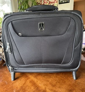Travelpro Maxlite 5 Softside Lightweight Rolling Underseat Tote Upright 2 Wheel - Picture 1 of 5