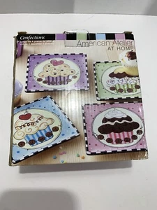 Piatti da dessert 4 pezzi con cupcakes 4" quadrati - Foto 1 di 4