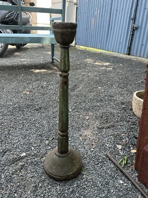 Antiguo Antiguo candelabro de madera tallado a mano hermoso verde rústico Foto 1 de 4