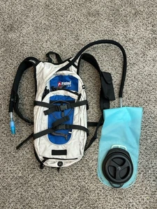 Alpine Design Hydration Backpack Pack Bag Hiking 2L - Picture 1 of 12