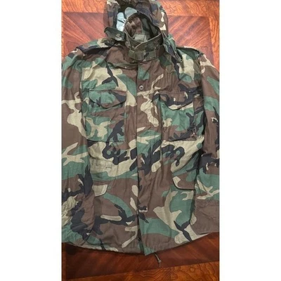Vtg 1980's US Army uniform Camo pattern Field Cold Weather jacket Large Long - Image 1 of 4