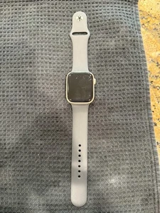 Apple Watch Series 9 45mm Starlight Aluminum Case with Sport Band , M/L - Zdjęcie 1 z 10