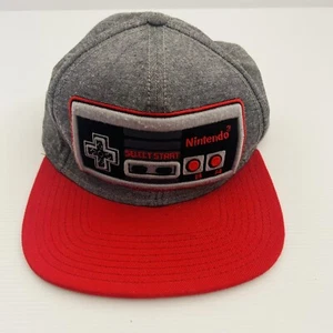 2016 Nintendo NES Controller Cap - Gray and Red Snapback Hat - Picture 1 of 5