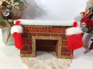Chimenea iluminada de cartón navideño vintage con medias ~ estante brillante/rick - Imagen 1 de 21
