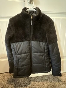 Chaqueta New Balance acolchada Puffer Tech nueva sin etiqueta talla pequeña - Imagen 1 de 7