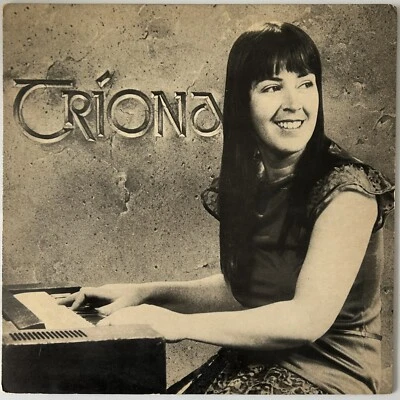 TRIONA - NI DHOMHNAILL TRIONA - Green Linnet SIF-3034 w/ Lyrics Insert Vinyl LP - Image 1 of 4