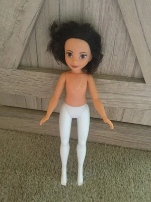 Muñeca Barbie princesa Hasbro Disney 2015 Elena de Avalor Isabel #B7371 Foto 1 de 4