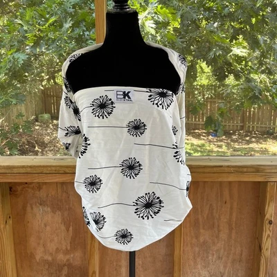 Baby K'Tan 白色和背面印花原装婴儿背带 S 码 (6-8) — 第 1/4 张图片