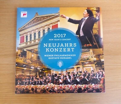 New Year's Concert 2017 Neujahrskonzert Gustavo Dudamel 3xLP Sony Classical NM - Image 1 of 4