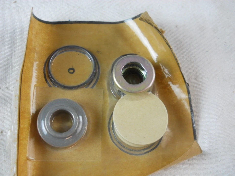 SELLO EJE COMPRESOR AIRE ACONDICIONADO DODGE OMNI PLYMOUTH HORIZONZO MOPAR 5210283 NOS 1978-1979 Foto 1 de 3