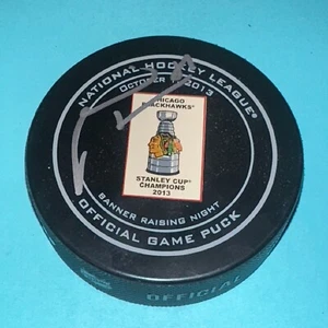 MARIAN HOSSA Signed 2013 STANELY CUP BANNER Official GAME Puck Beckett BAS - Picture 1 of 3