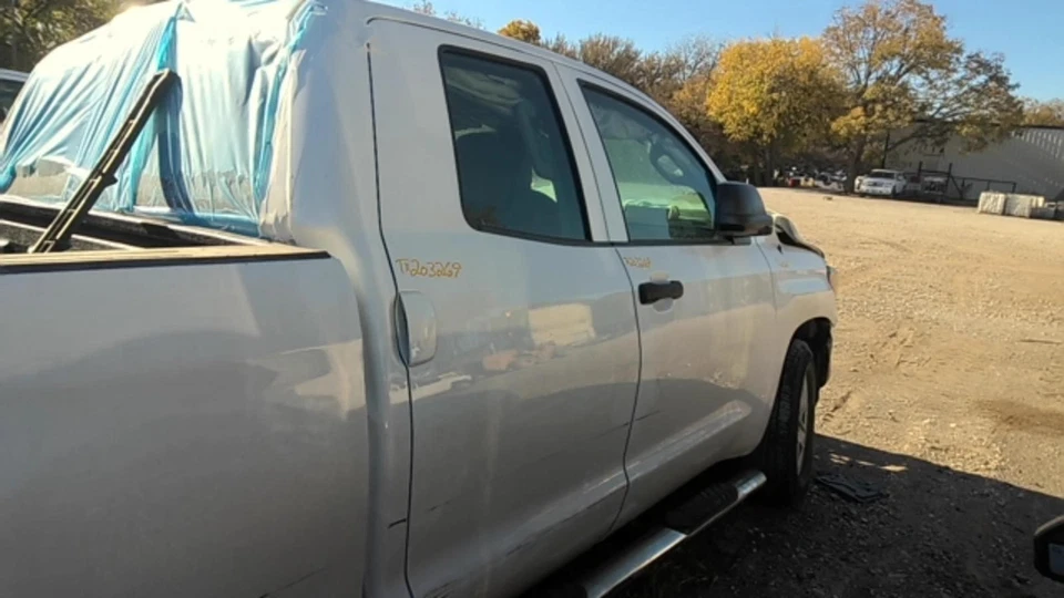 (LOCAL PICKUP ONLY) Passenger Rear Side Door Extended Cab 4 Door Fits 07-19 TUND Foto 1 de 4